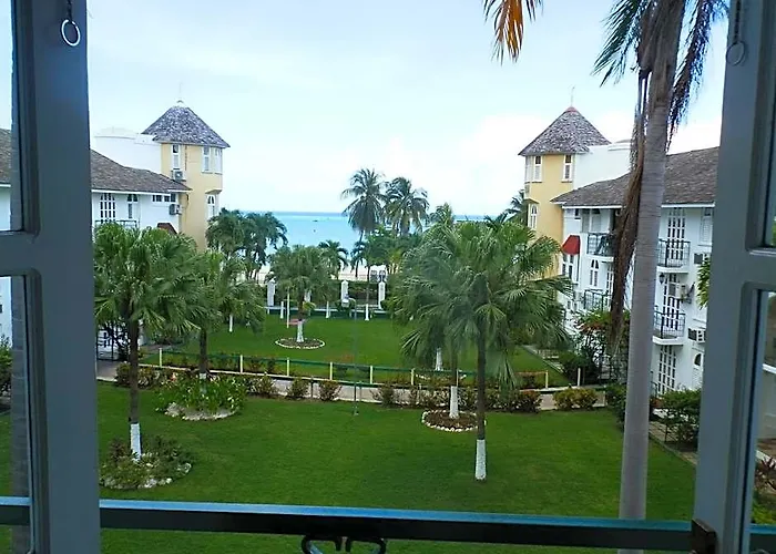 Hotel Sandcastles 3*