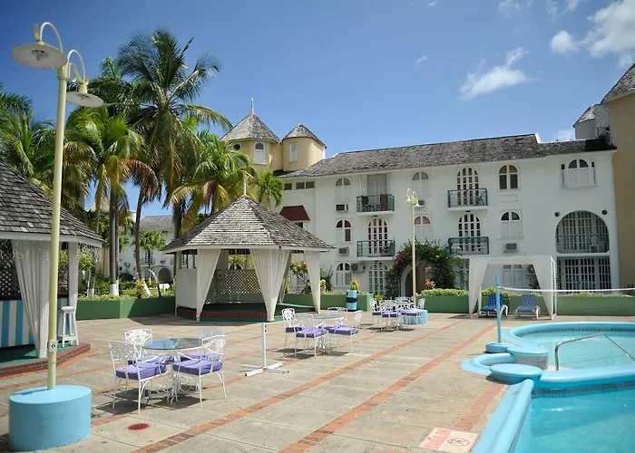 Hotel Sandcastles 3*